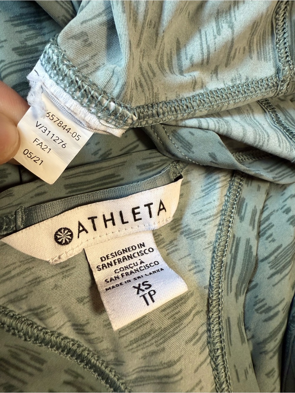 Athleta Ultimate Train Tank Green Patterned Racerback - Picture 6 of 6